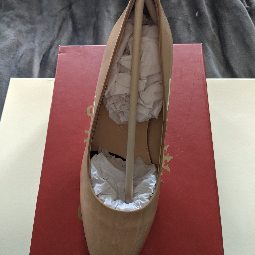 Ukies Ari sandy beige patent heels size 6. - Picture 3 of 4
